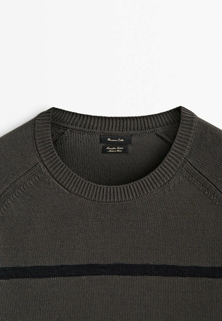 Massimo Dutti Colour Block Crew Neck- Jumper - Dark Grey 10 Massimo Dutti Colour Block Crew Neck- Jumper - Dark Grey - Image 8
