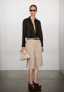 Massimo Dutti LIGHTWEIGHT FLOWING - Button-down Blouse - Black -Massimo Dutti Shop 6ca0b5dbf94c4718ba920c4d51588dd6