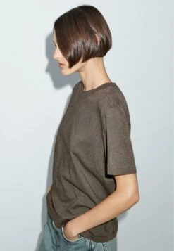 Massimo Dutti OVERSIZE CREW NECK WITH SHORT SLEEVES - Basic T-shirt - Beige -Massimo Dutti Shop 6cc35785cc4447c4b821f95354e1d48a