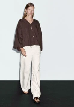 Massimo Dutti CROPPED GARMENT WITH DRAWSTRING DETAIL - Blouse - Dark Brown -Massimo Dutti Shop 6d1ee8edef284bcd93b02c9073711633
