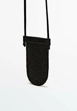 Massimo Dutti With Handle - Phone Case - Black -Massimo Dutti Shop 6d3b18c1383540b59fddd5bbfb142a07