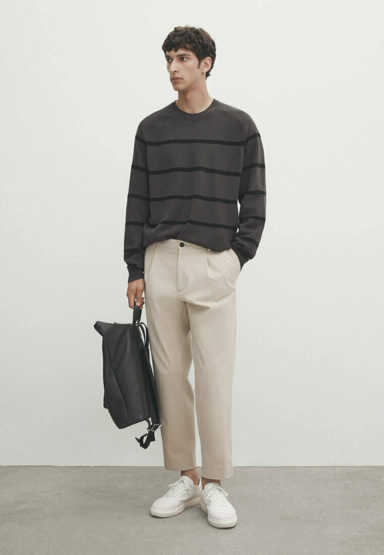 Massimo Dutti Colour Block Crew Neck- Jumper - Dark Grey 4 Massimo Dutti Colour Block Crew Neck- Jumper - Dark Grey - Image 2