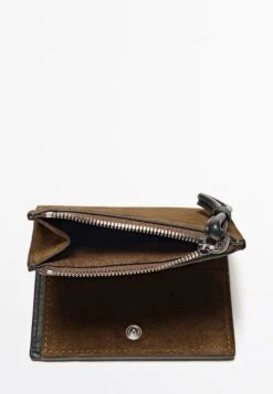 Massimo Dutti Wallet - Brown -Massimo Dutti Shop 6e4f36b147a24ddebeff115386466e3d