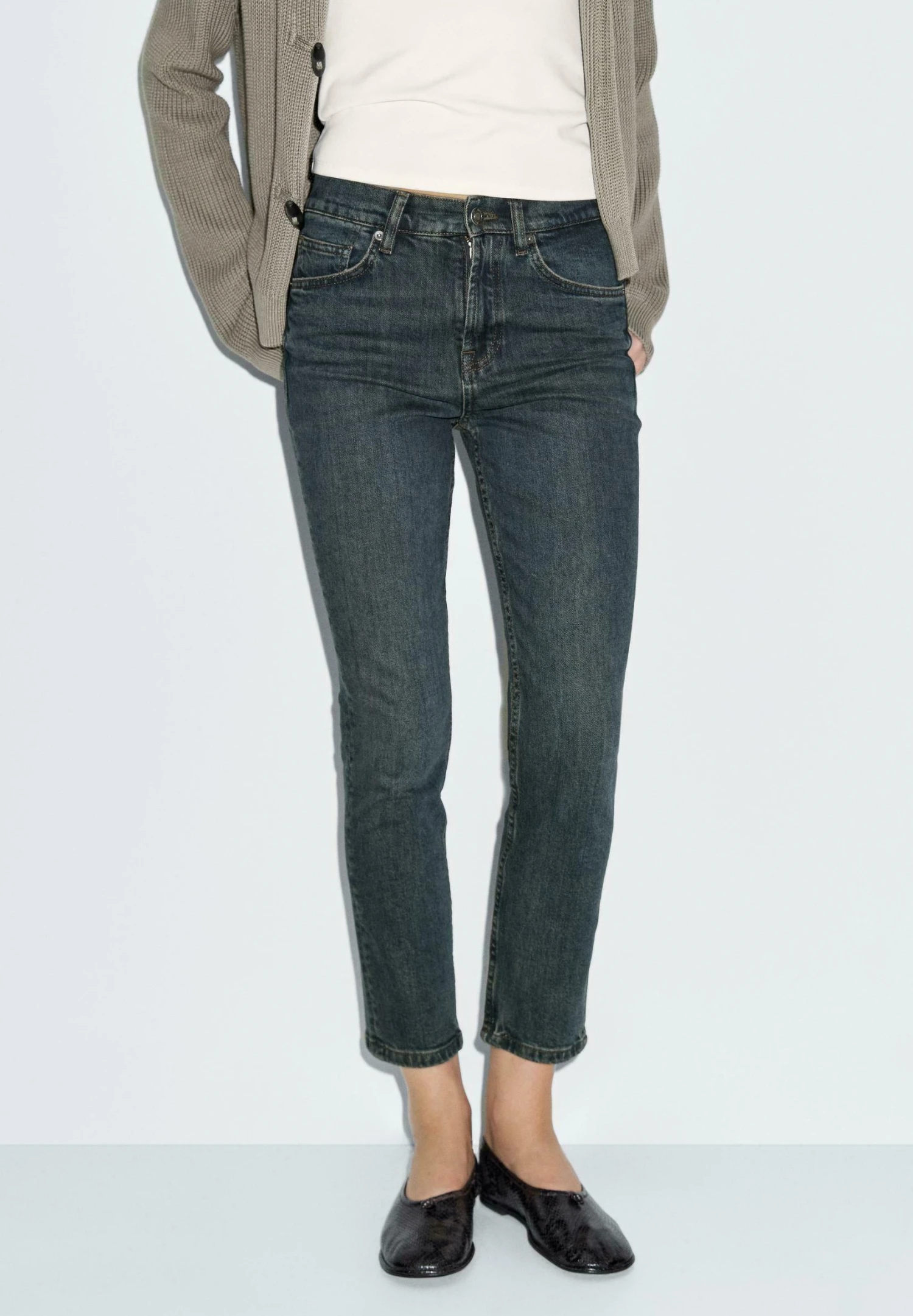 Massimo Dutti MID-RISE CROPPED SLIM FIT - Slim Fit Jeans - Mottled Blue 3 Massimo Dutti MID-RISE CROPPED SLIM FIT - Slim Fit Jeans - Mottled Blue