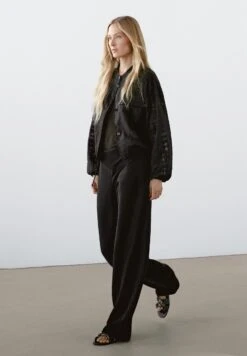 Massimo Dutti ELASTIC WAISTBAND - Trousers - Black -Massimo Dutti Shop 6eabf3a31c7a4ffd97f4dd898291c3bc