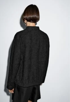 Massimo Dutti OVERSIZE BOMBER - Bomber Jacket - Black -Massimo Dutti Shop 6f006cc9b2ca4dd7a9d3386a2c1dcd1c