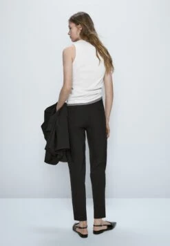 Massimo Dutti Mit Schleife Im Culotte-Fit - Trousers -Massimo Dutti Shop 70d770b54c17436988022a80fcd2c844