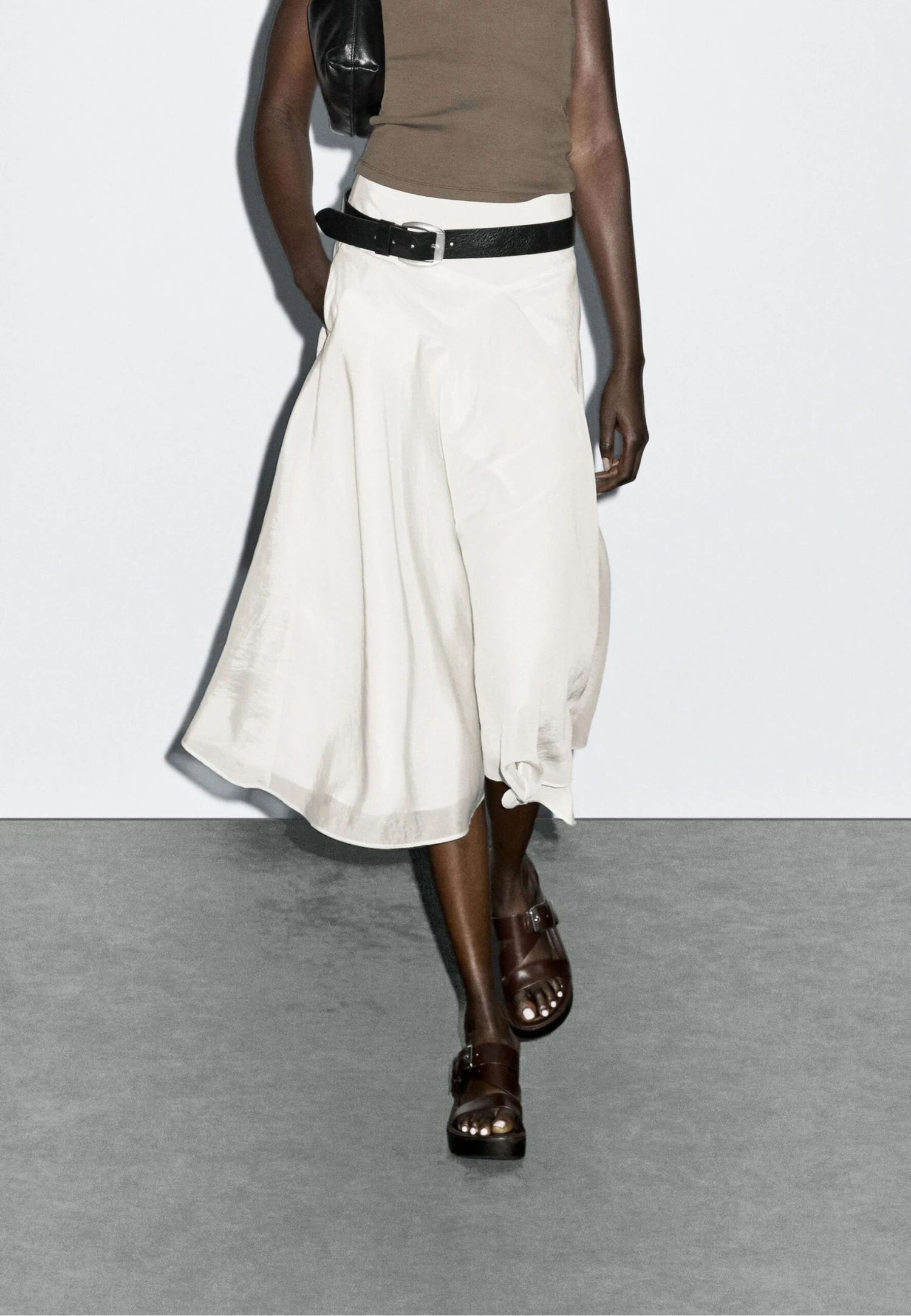 Massimo Dutti MIDI WITH YOKE AND FLOUNCE - A-line Skirt - Beige 3 Massimo Dutti MIDI WITH YOKE AND FLOUNCE - A-line Skirt - Beige