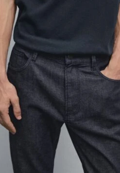 Massimo Dutti LIGHTWEIGHT SLIM FIT - Slim Fit Jeans - Dark Blue 16 Massimo Dutti LIGHTWEIGHT SLIM FIT - Slim Fit Jeans - Dark Blue -Massimo Dutti Shop 717718b0d1d3432cacd9b521ea99b47b