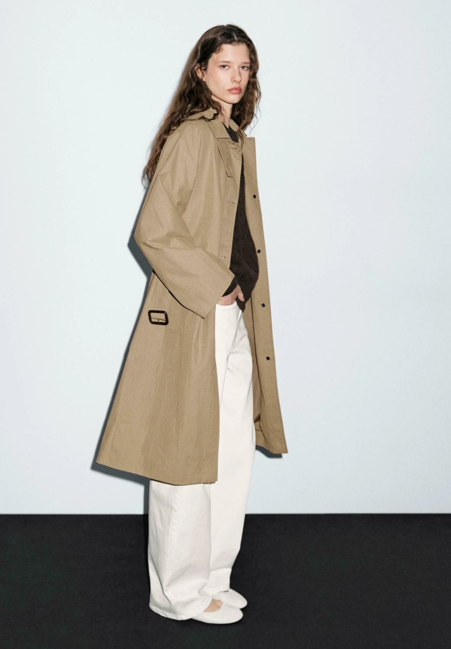 Massimo Dutti LONG RAGLAN SLEEVE WITH BUTTONS - Trenchcoat - Camel 7 Massimo Dutti LONG RAGLAN SLEEVE WITH BUTTONS - Trenchcoat - Camel - Image 5