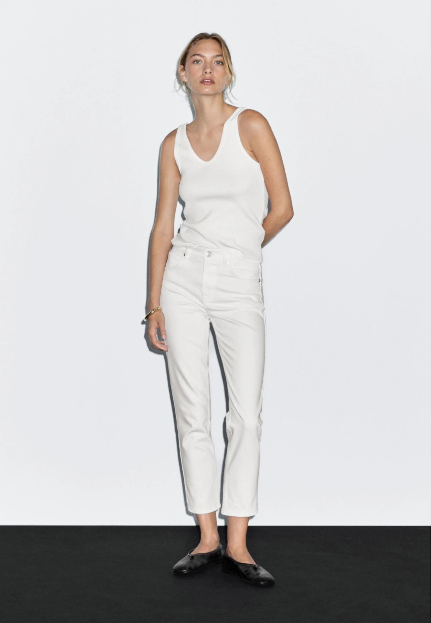 Massimo Dutti MID-RISE SLIM FIT - Flared Jeans - White 4 Massimo Dutti MID-RISE SLIM FIT - Flared Jeans - White - Image 2