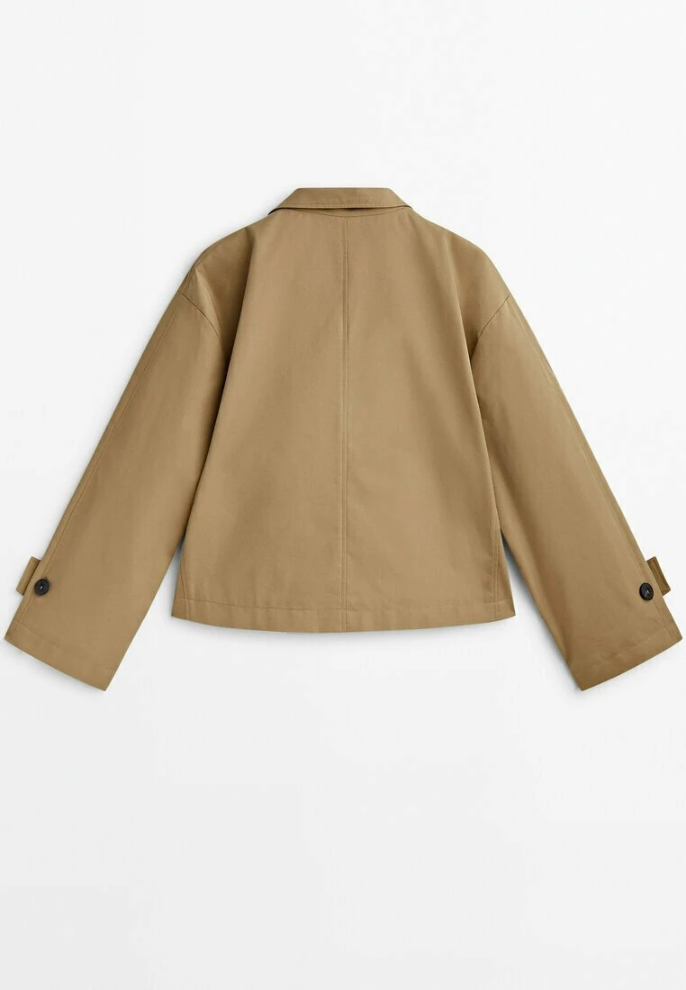 Massimo Dutti Cropped With Contrast Detail - Summer Jacket 12 Massimo Dutti Cropped With Contrast Detail - Summer Jacket - Image 10