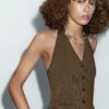 Massimo Dutti LOW-CUT BACK WITH BUTTONS - Waistcoat - Khaki 2 Massimo Dutti LOW-CUT BACK WITH BUTTONS - Waistcoat - Khaki -Massimo Dutti Shop 73914c72e3844fab80d9edc9248186be