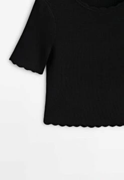 Massimo Dutti Studio - With Wavy Details - Print T-Shirt - Black -Massimo Dutti Shop 7419f75f0b2a49cca5938a3dc75407ef