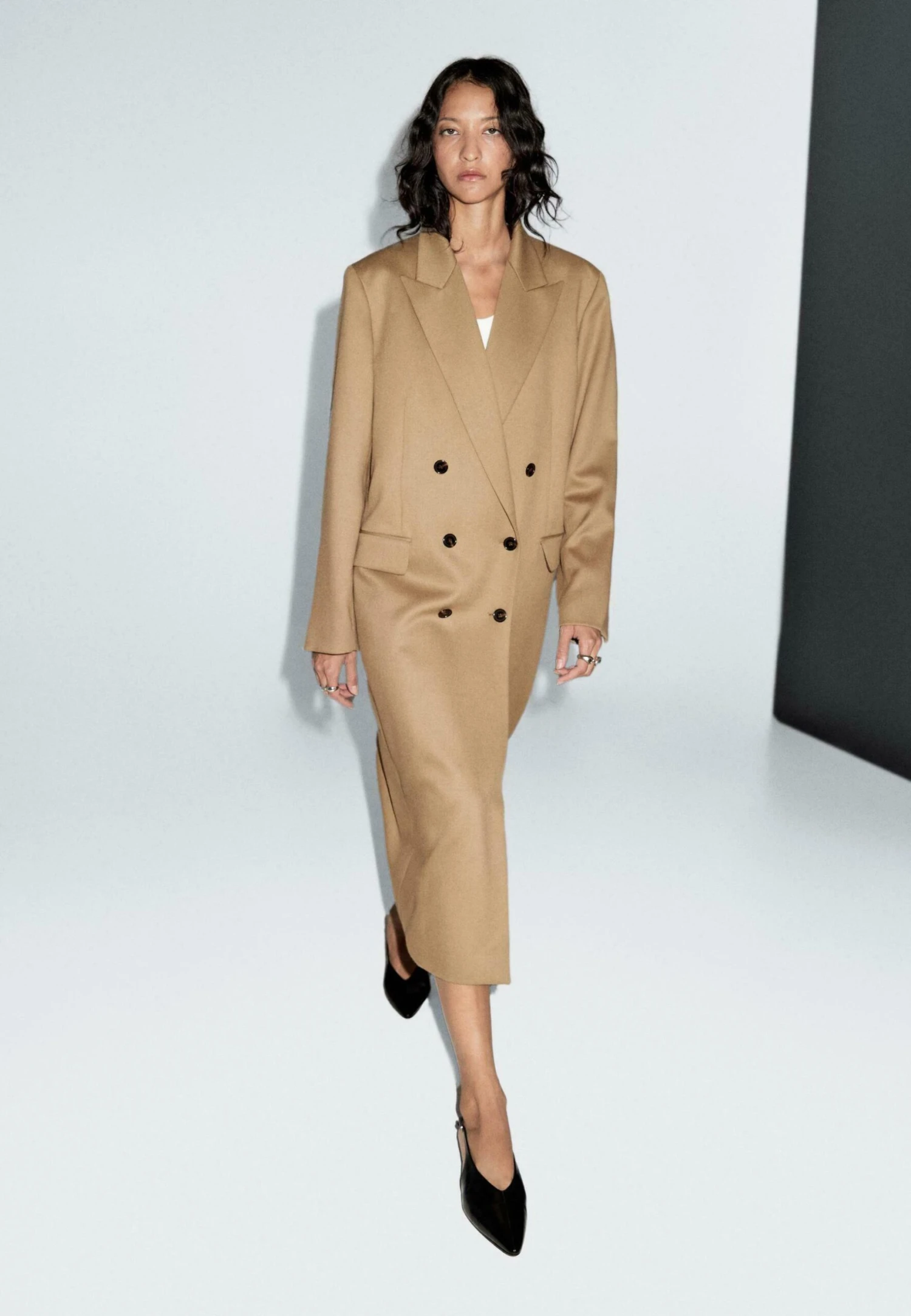 Massimo Dutti Classic Coat - Camel 7 Massimo Dutti Classic Coat - Camel - Image 5