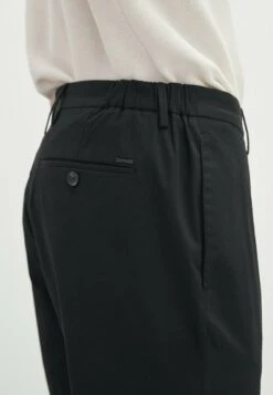 Massimo Dutti Jogger-Fit - Trousers - Black -Massimo Dutti Shop 748f4892d196412d9653e25ea2305751