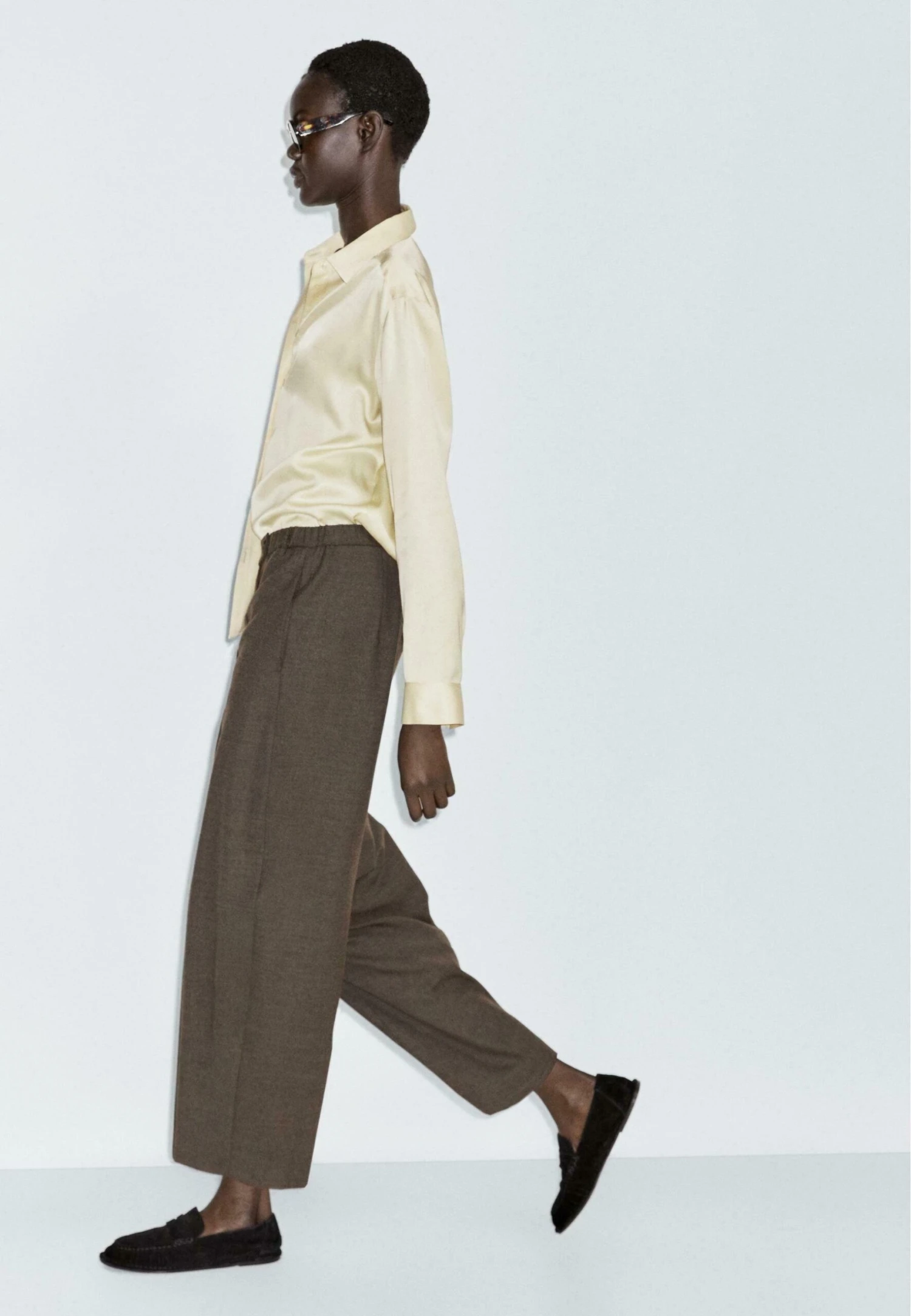 Massimo Dutti Trousers - Sand 6 Massimo Dutti Trousers - Sand - Image 4