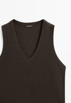 Massimo Dutti V-NECK SLEEVELESS - Basic T-shirt - Brown -Massimo Dutti Shop 750fd1f1db8c4bc8a7f67d410d6fe932