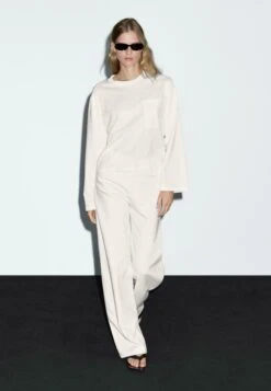 Massimo Dutti OVERSIZE LONG SLEEVE WITH POCKET DETAILS - Long Sleeved Top - White -Massimo Dutti Shop 7513f30447f14a50ae3fcf19b1e988d5