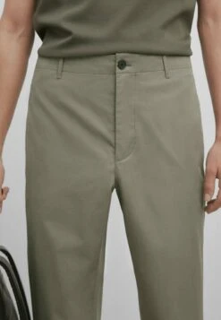 Massimo Dutti Studio - Wide Fit Poplin - Chinos - Khaki -Massimo Dutti Shop 755b376551a7415c883ff4b963bad59e
