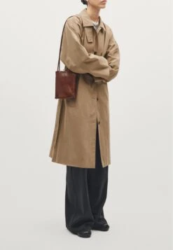 Massimo Dutti SHOULDER - Cross Body Bag - Dark Brown -Massimo Dutti Shop 7599aac7848a4a6098ee8fc1fd29affb