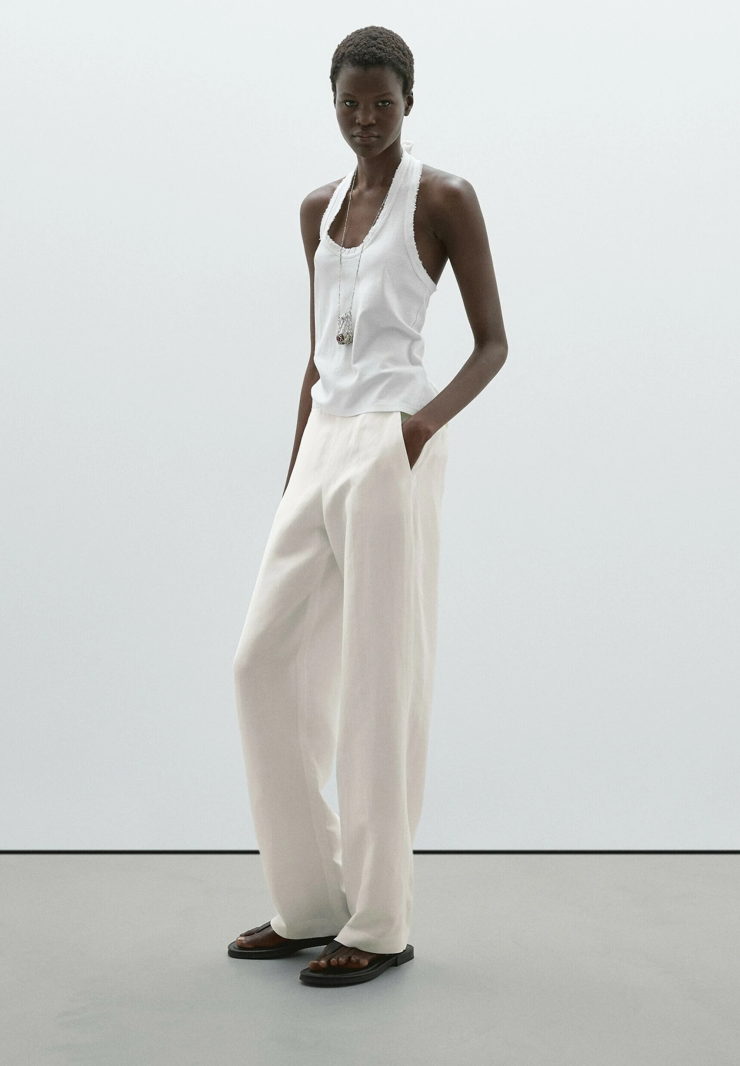 Massimo Dutti STRAIGHT FIT FLOWING - Trousers - Beige 4 Massimo Dutti STRAIGHT FIT FLOWING - Trousers - Beige - Image 2