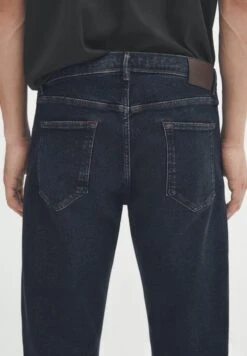 Massimo Dutti Regular-Fit Dirty Wash- Straight Leg Jeans - Blue -Massimo Dutti Shop 773723660393422ebf8e765e62b0538b