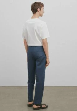 Massimo Dutti Studio - Wide Fit Poplin - Chinos - Metallic Blue -Massimo Dutti Shop 779b7c66eac84b01b38284c1eaa0b3dc