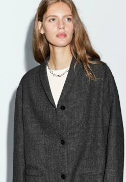 Massimo Dutti MID-LENGTH WITH LAPEL COLLAR - Classic Coat - Grey -Massimo Dutti Shop 78928f4c5f454b348310fdc76ee74a0e