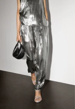 Massimo Dutti FLOWING METALLIC WITH GATHERED DETAIL - Trousers - Silver