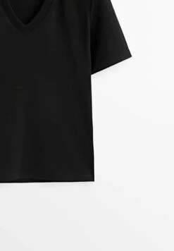 Massimo Dutti Basic T-Shirt - Black -Massimo Dutti Shop 78c08670c46a4a20ba0a3c5b6861be4b