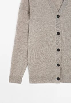 Massimo Dutti BUTTONED OVERSIZE WITH V-NECK - Cardigan - Mottled Brown -Massimo Dutti Shop 79e13fcc52df4a5d92372d22907c8a0a