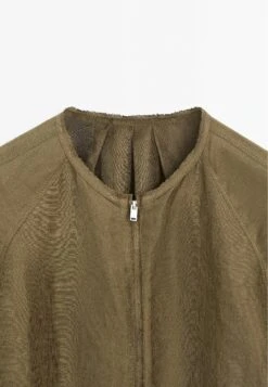 Massimo Dutti FRAYED LIGHTWEIGHT BOMBER NECK - Bomber Jacket - Brown 22 Massimo Dutti FRAYED LIGHTWEIGHT BOMBER NECK - Bomber Jacket - Brown -Massimo Dutti Shop 7a2404f9842742ccb9a4c53d0d9a5791