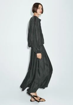 Massimo Dutti FLARED MIDI - Maxi Skirt - Dark Grey -Massimo Dutti Shop 7a24f8f0594f476cb863330e672eacaa