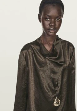 Massimo Dutti FLOWING WITH DRAPED COLLAR - Blouse - Dark Brown -Massimo Dutti Shop 7a2579dae73c4115909a15ad07c5d626