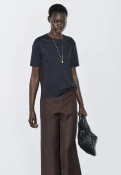 Massimo Dutti SHORT-SLEEVE WITH BACK SEAM DETAIL - Basic T-shirt - Dark Blue