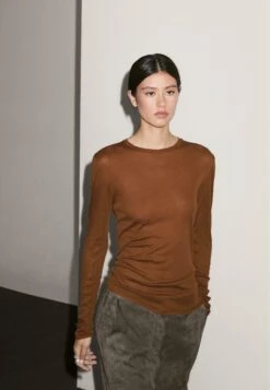 Massimo Dutti WITH NECKLINE - Long Sleeved Top - Ochre