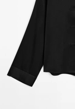 Massimo Dutti SATIN GARMENT WITH BUTTON DETAIL - Blouse - Black 13 Massimo Dutti SATIN GARMENT WITH BUTTON DETAIL - Blouse - Black -Massimo Dutti Shop 7bbef8339866491996120d4d151d7300