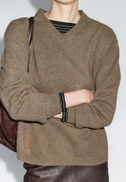 Massimo Dutti OVERSIZE V-NECK - Jumper - Ochre 15 Massimo Dutti OVERSIZE V-NECK - Jumper - Ochre -Massimo Dutti Shop 7bccaca2c9034f4695442e667c3e6c89