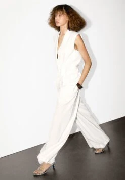 Massimo Dutti SLEEVELESS TUXEDO COLLAR WITH BELT - Waistcoat - White 14 Massimo Dutti SLEEVELESS TUXEDO COLLAR WITH BELT - Waistcoat - White -Massimo Dutti Shop 7bf722ef96fa4e848b3d9ef7b185e286