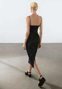 Massimo Dutti STRAPPY FITTED MIDI - Cocktail Dress / Party Dress - Black -Massimo Dutti Shop 7c5b065d798b4beaad482162462d97d3