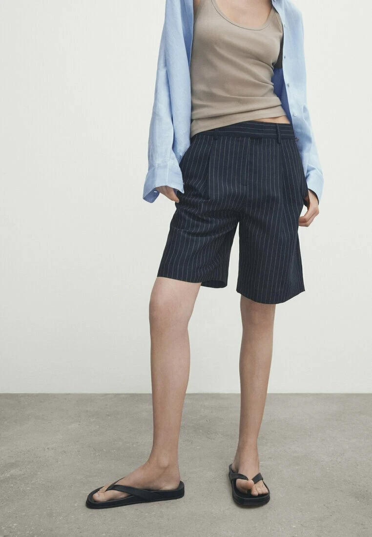 Massimo Dutti Pinstripe BermudaWith Darts - Shorts 5 Massimo Dutti Pinstripe BermudaWith Darts - Shorts - Image 3