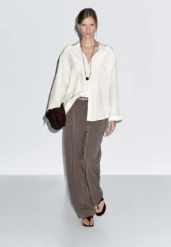 Massimo Dutti FLOWING LIGHTWEIGHT - Button-down Blouse - Beige -Massimo Dutti Shop 7f6a7ef71751444c827bcd3579985257