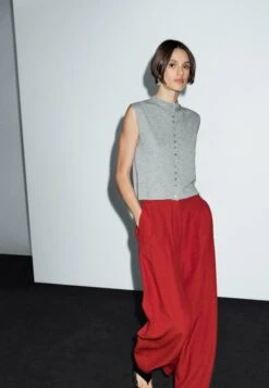 Massimo Dutti CROPPED HIGH COLLAR - Cardigan - Grey 18 Massimo Dutti CROPPED HIGH COLLAR - Cardigan - Grey -Massimo Dutti Shop 8008d268393741f287d7118a8b9aca5e