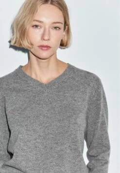 Massimo Dutti V-NECK - Jumper - Grey -Massimo Dutti Shop 80f1fc45e1d3455185cbb6b0962b0362