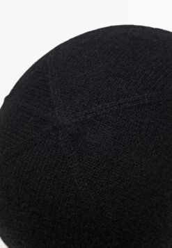 Massimo Dutti FINE - Beanie - Black -Massimo Dutti Shop 8126e71440b746c9bb26f0f912e9f9c7