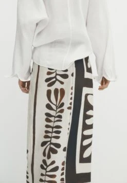 Massimo Dutti Leaf Print Midi - Wrap Skirt - Brown 13 Massimo Dutti Leaf Print Midi - Wrap Skirt - Brown -Massimo Dutti Shop 813b0300c679420fa0d2ce1d940e3be6