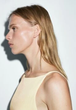 Massimo Dutti STRAPPY SHORT WITH BACK NECKLINE - Day Dress - Yellow -Massimo Dutti Shop 81cf618cb6d449c1855b7e102cf1c2d6