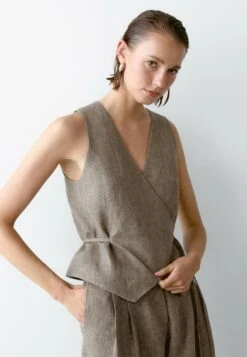 Massimo Dutti SHORT DOUBLE-BREASTED - Waistcoat - Beige