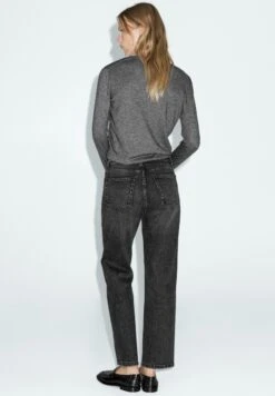 Massimo Dutti STRAIGHT-LEG HIGH-WAIST - Straight Leg Jeans - Black 17 Massimo Dutti STRAIGHT-LEG HIGH-WAIST - Straight Leg Jeans - Black -Massimo Dutti Shop 824f0537d82f4c728764aa9a44330efc